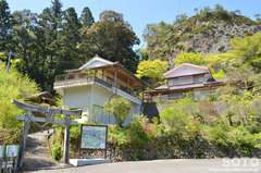 岩屋神社(入口の鳥居)