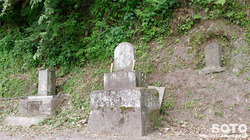 音無井路十二号分水(水神様)