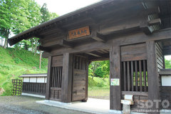 七戸城東門(復元)