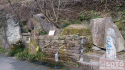 岳間の湧水(1)