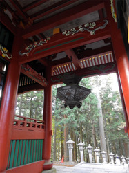 三峯神社（随身門）