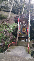 䃖iSj