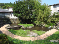 富くじ六花園(川遊び)